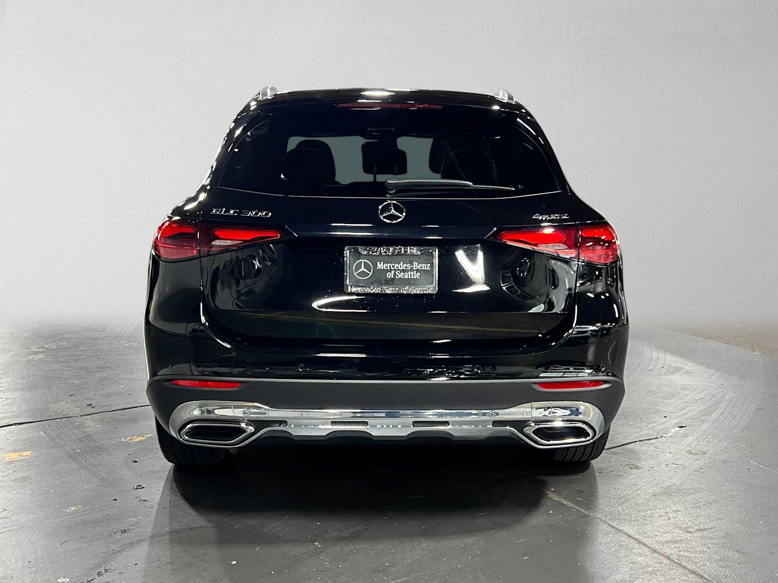 Used 2026 Mercedes-Benz GLC 300 4MATIC image 4