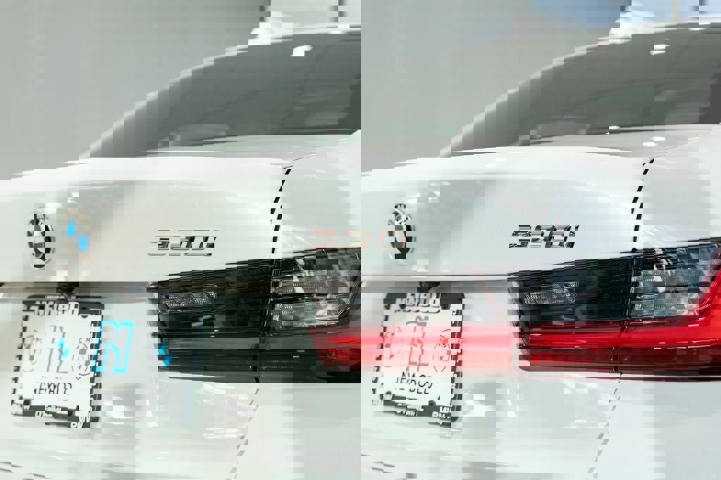 New 2026 BMW 330i xDrive Sedan w/ Premium Package image 10