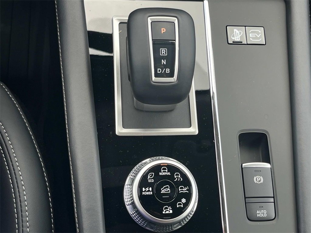 New 2025 Mitsubishi Outlander SE image 23