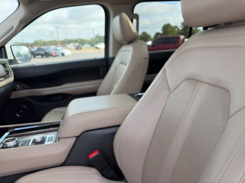 Used 2024 Ford Expedition Max Limited AWD/4WD image 15