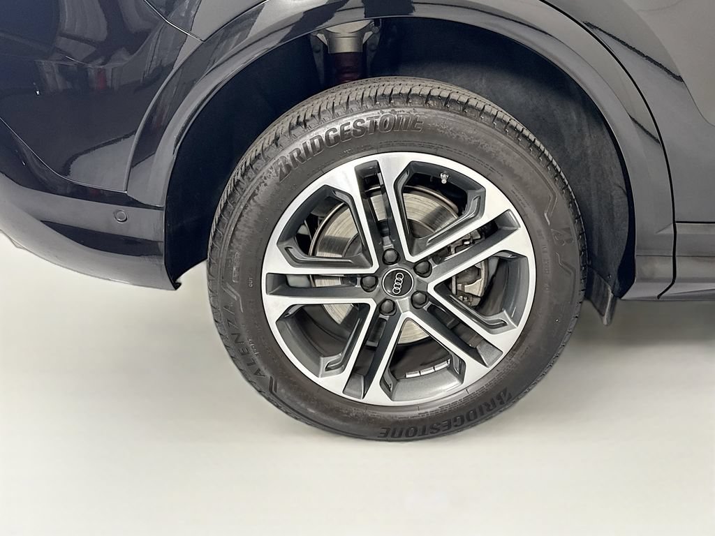 Used 2025 Audi Q5 Premium w/ Convenience Package AWD/4WD image 34