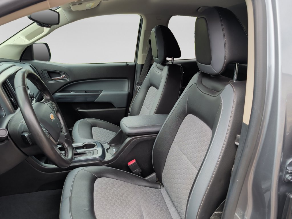 Used 2019 Chevrolet Colorado Z71 AWD/4WD image 17