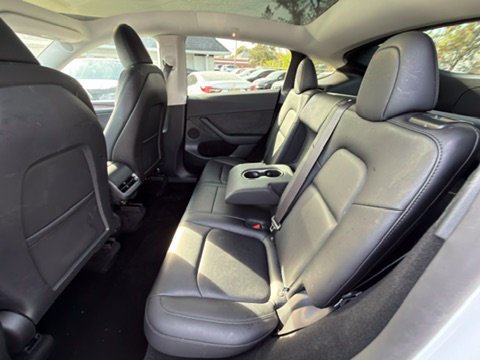 Used 2024 Tesla Model Y Long Range AWD/4WD image 18
