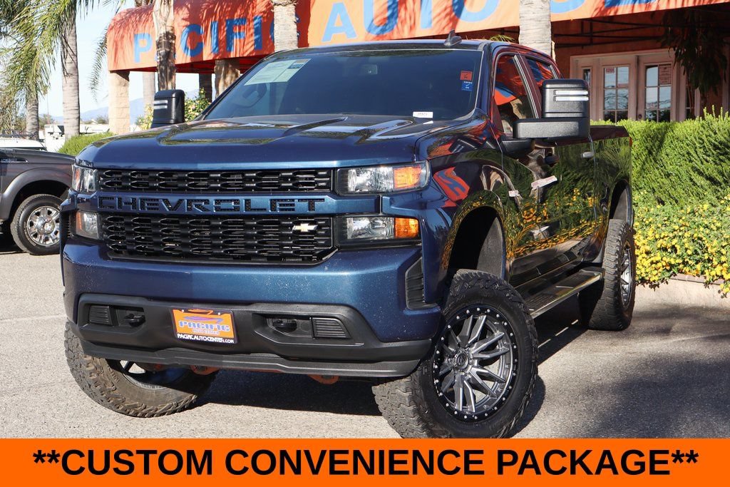 Used 2019 Chevrolet Silverado 1500 Custom w/ Custom Max Trailering Package AWD/4WD image 4