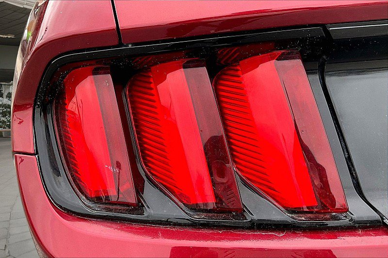 Used 2015 Ford Mustang Coupe image 24