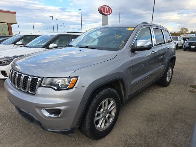 Used 2018 Jeep Grand Cherokee Laredo image 1