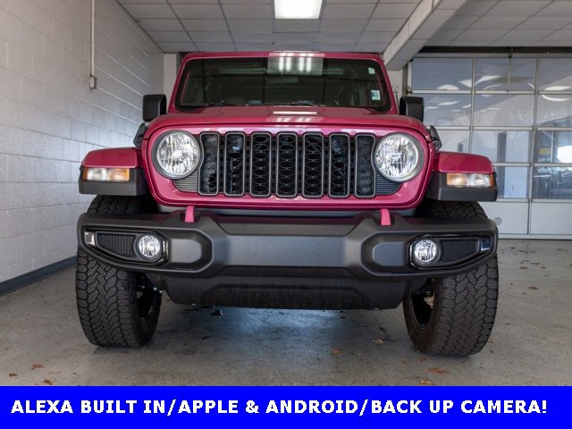 Certified 2024 Jeep Gladiator Sport video 2