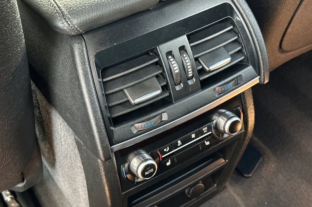 Used 2017 BMW X5 xDrive40e AWD/4WD image 13