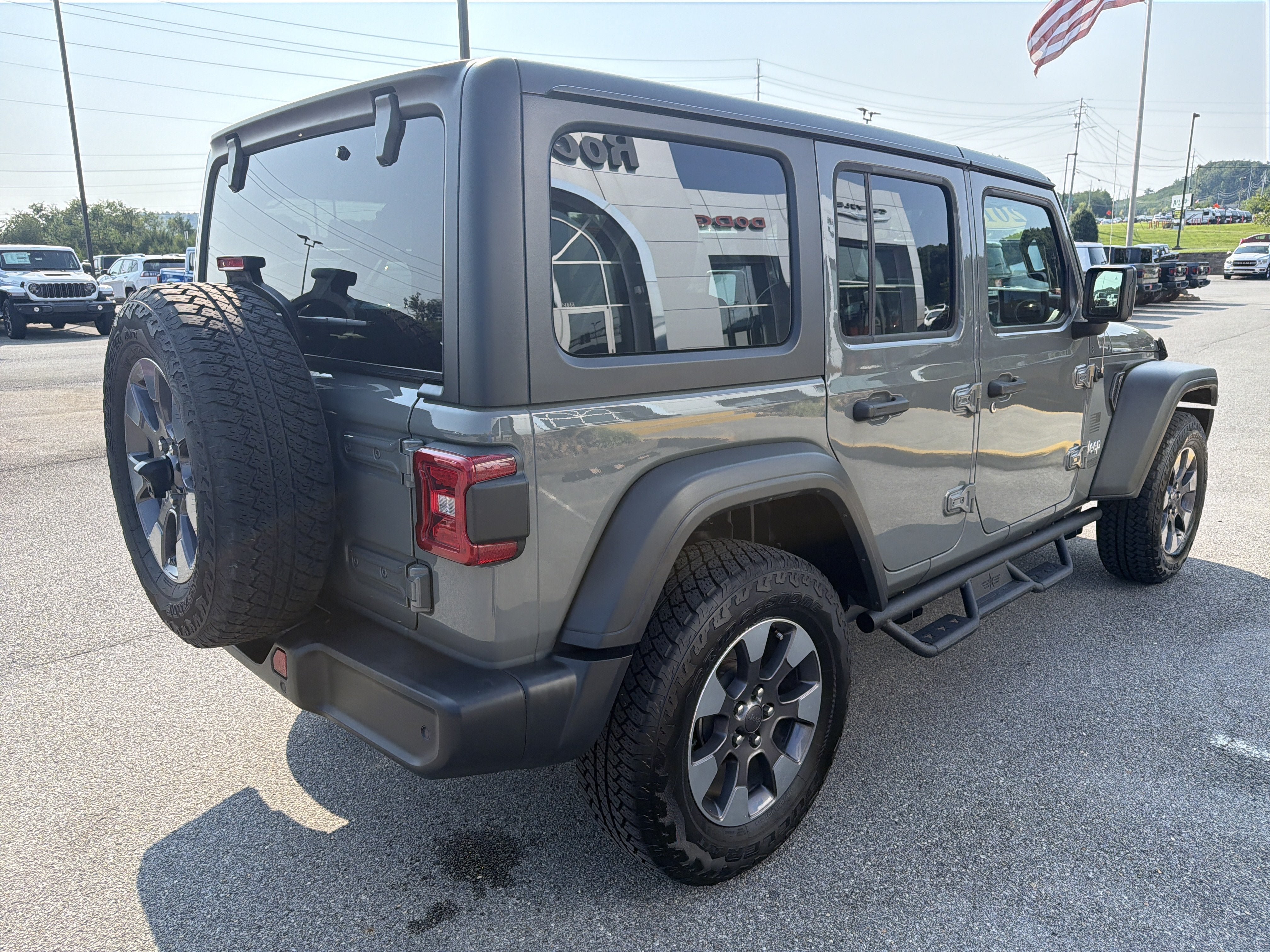 Used 2018 Jeep Wrangler Unlimited Sport S AWD/4WD image 7