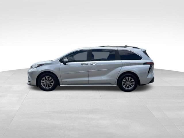 Used 2021 Toyota Sienna XLE FWD image 8