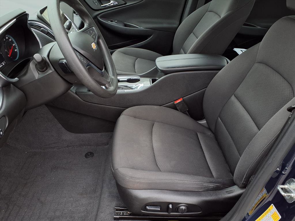 Used 2019 Chevrolet Malibu LT w/ Driver Confidence Package image 13