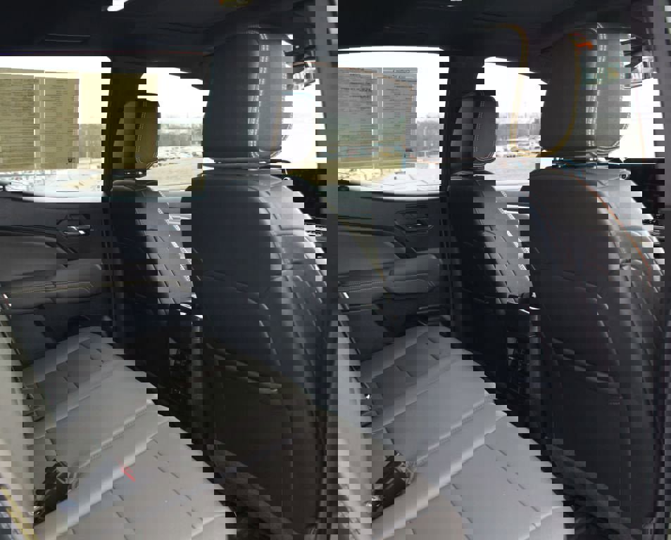 Used 2024 Chevrolet Colorado ZR2 w/ ZR2 Convenience Package III image 22