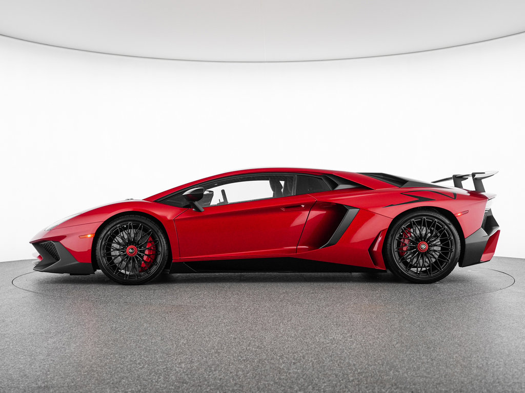 Used 2016 Lamborghini Aventador LP 750-4 Superveloce AWD/4WD image 2