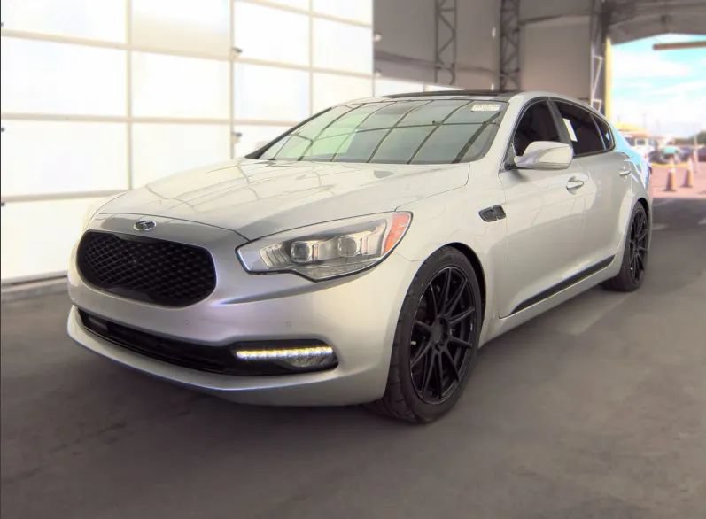 Used 2015 Kia K900 Premium w/ Interior Highline Package