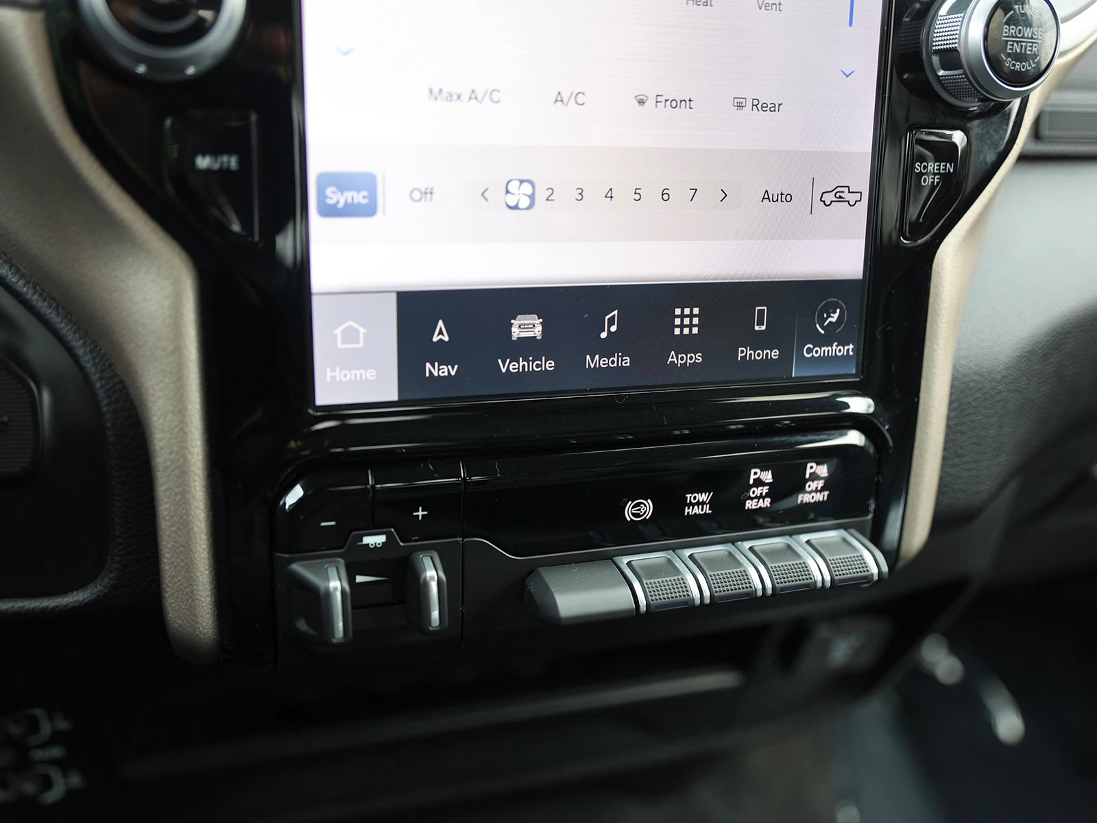 Used 2024 RAM 2500 Laramie image 31