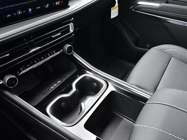 New 2026 Chevrolet Traverse LT w/ Driver Confidence Package image 14