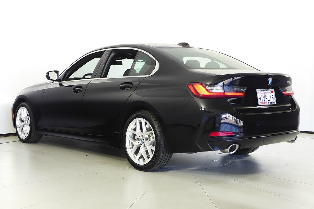 Used 2025 BMW 330i Sedan w/ Convenience Package RWD image 9