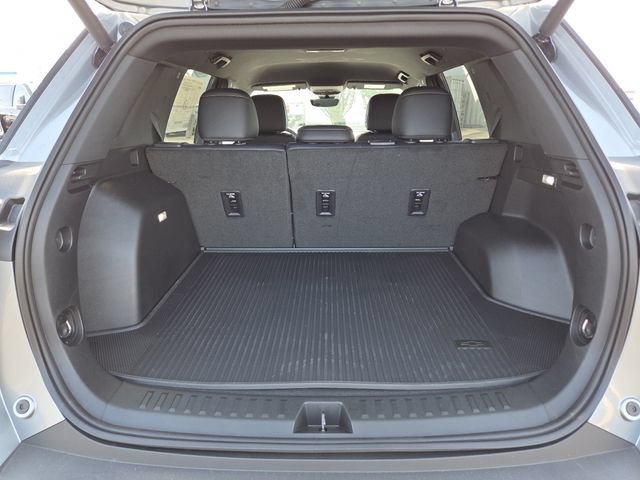 New 2027 Chevrolet Equinox LT w/ Convenience Package II FWD image 17