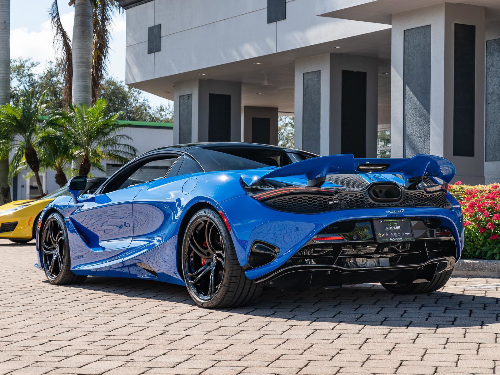 Used 2024 McLaren 750S Spider image 21