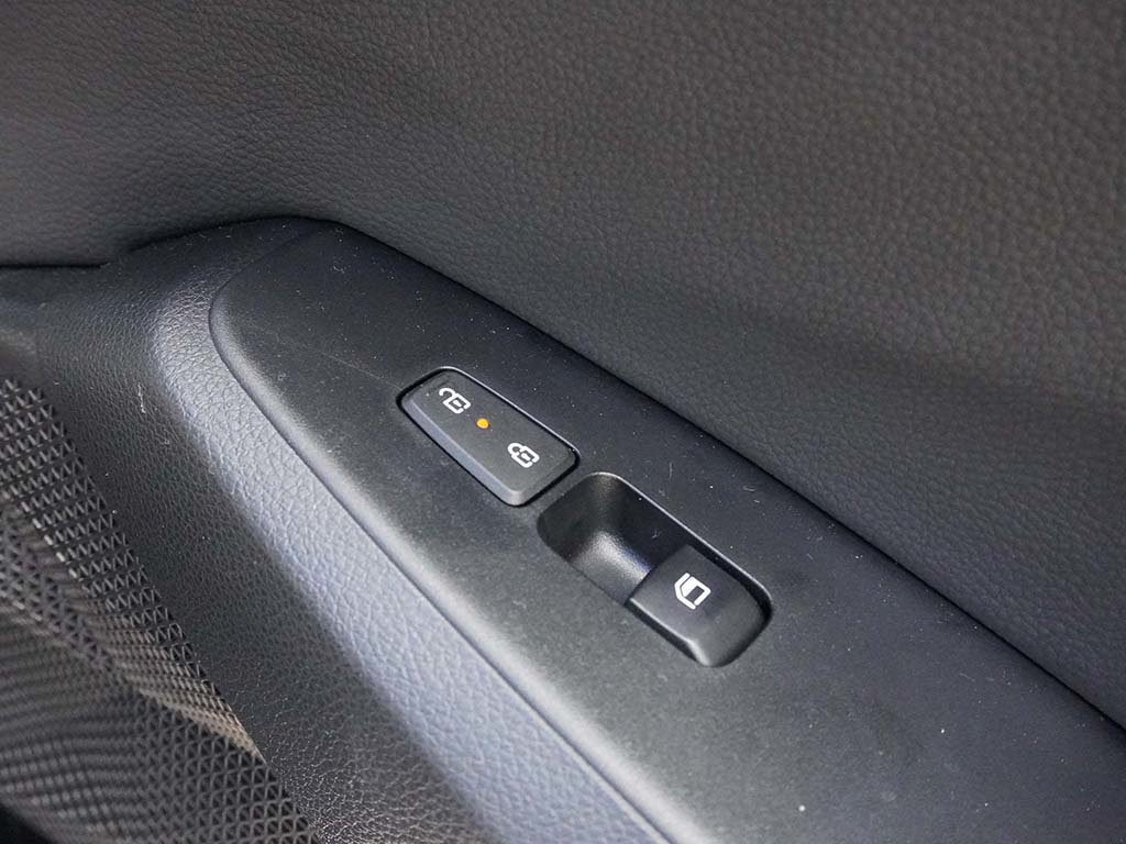 Used 2026 Kia Seltos S AWD/4WD image 40