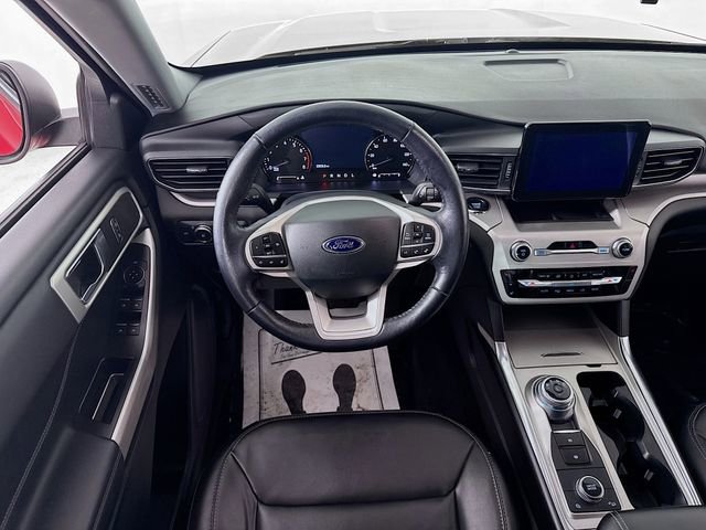 Certified 2022 Ford Explorer XLT w/ Equipment Group 202A image 21