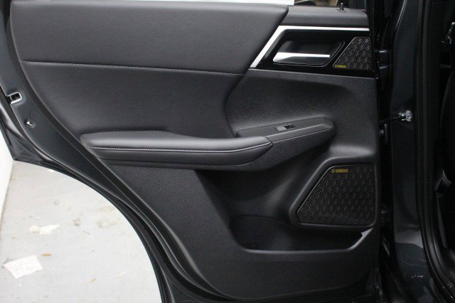 New 2026 Mitsubishi Outlander SE image 26