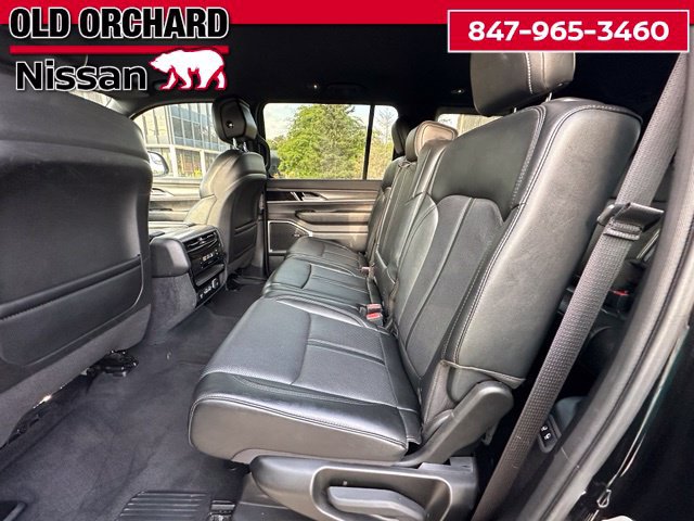 Used 2024 Jeep Wagoneer Series II w/ Flexible Seating Group AWD/4WD image 13