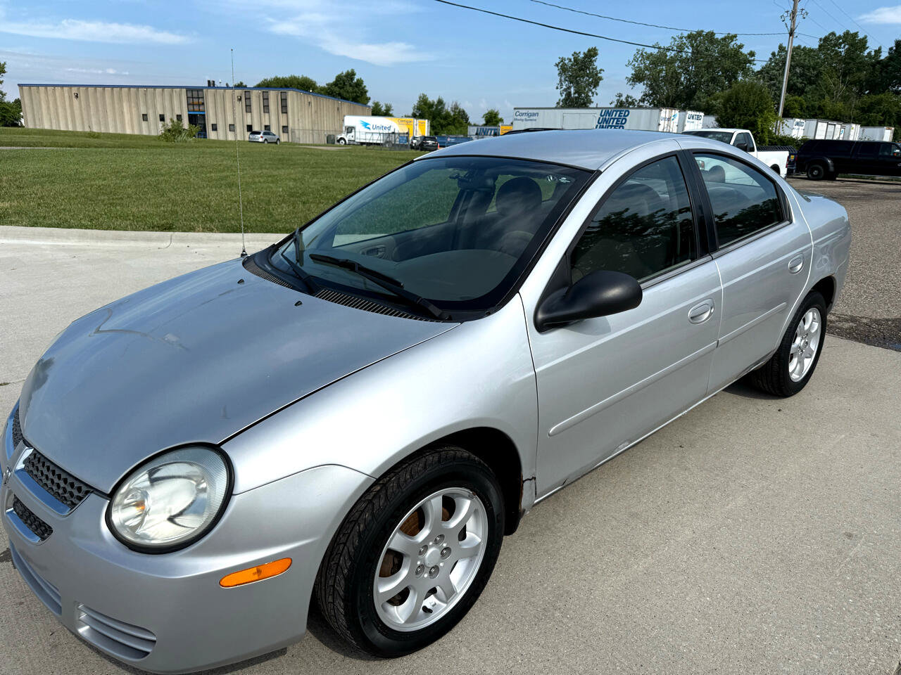Used 2005 Dodge Neon SXT image 3