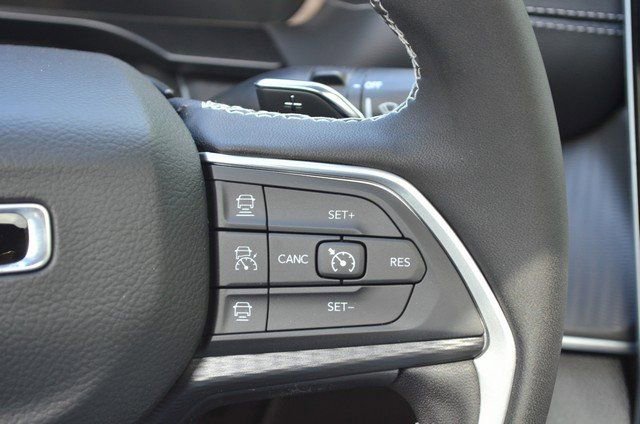 New 2025 Jeep Grand Cherokee L Laredo w/ Luxury Tech Group I image 21