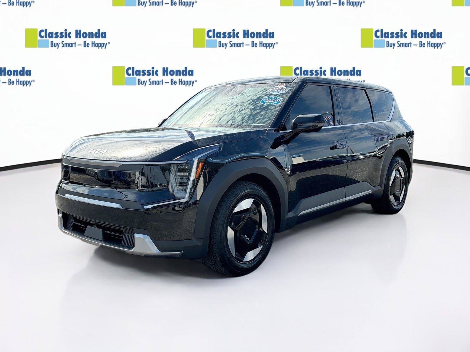 Used 2024 Kia EV9 Light Long Range RWD image 3