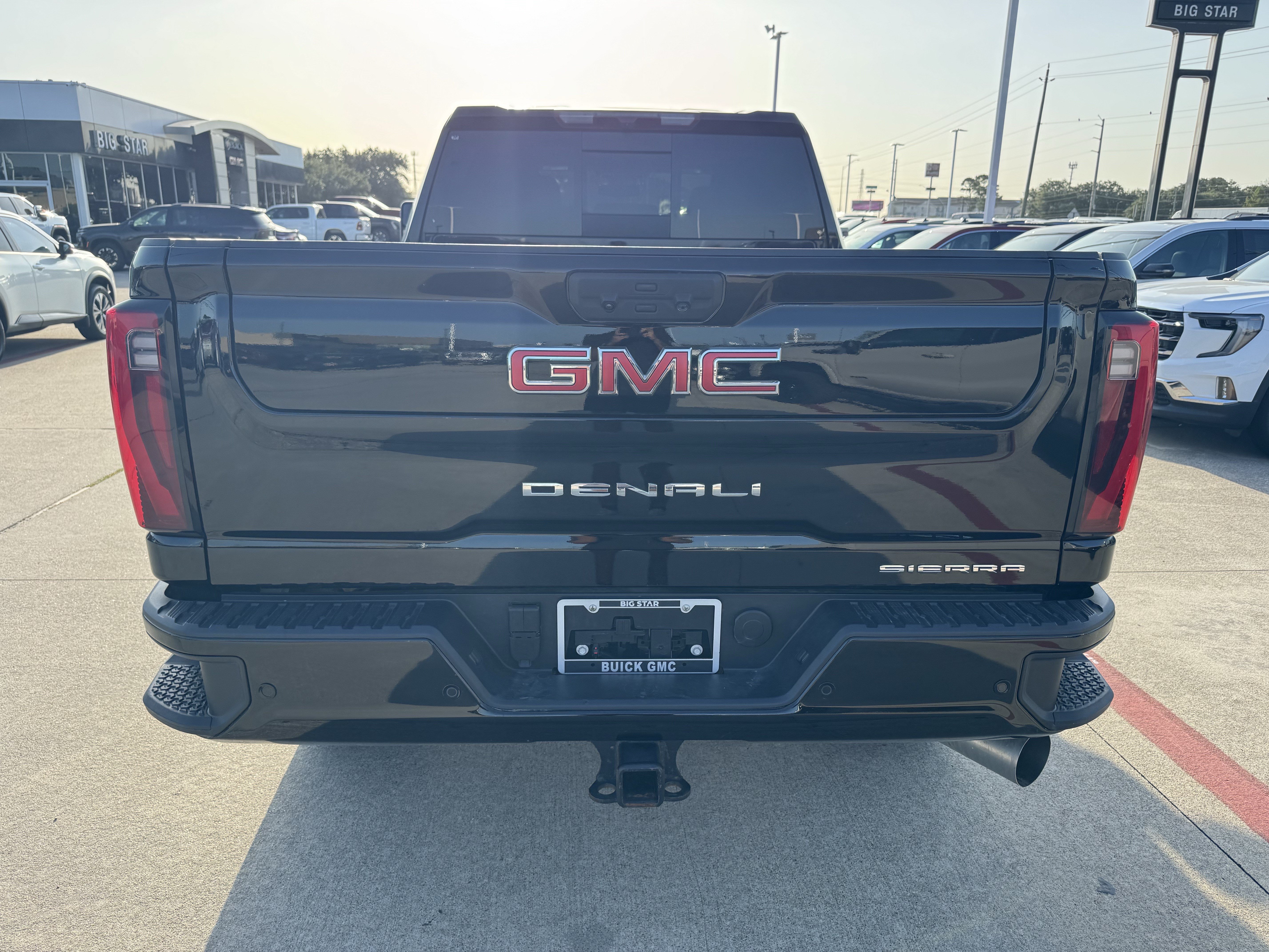 Used 2025 GMC Sierra 2500 Denali AWD/4WD image 7