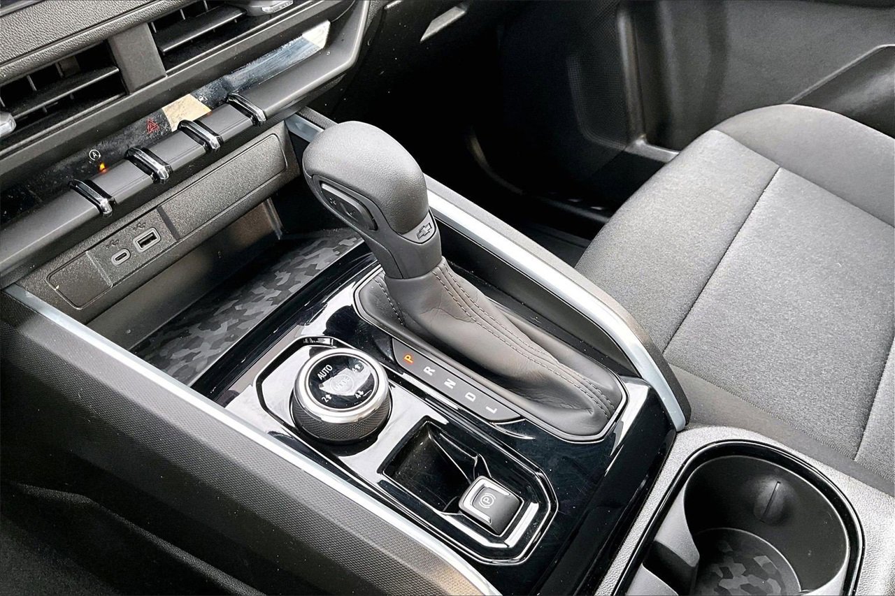 Used 2023 Chevrolet Colorado Trail Boss w/ Technology Package image 29