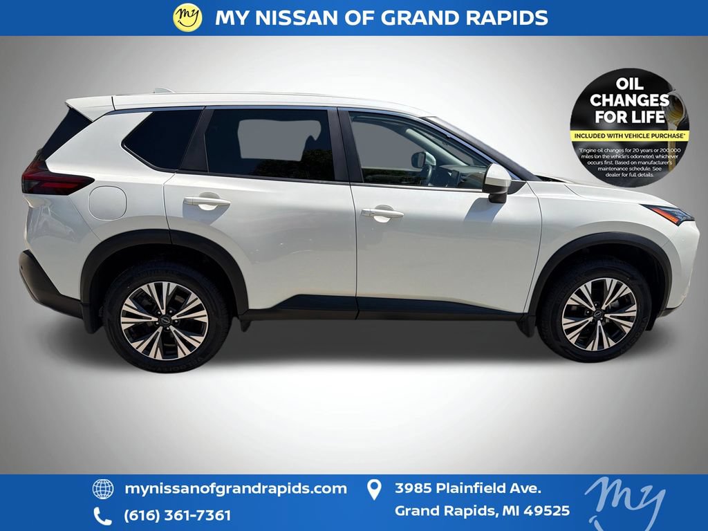 Used 2023 Nissan Rogue SV AWD/4WD image 9