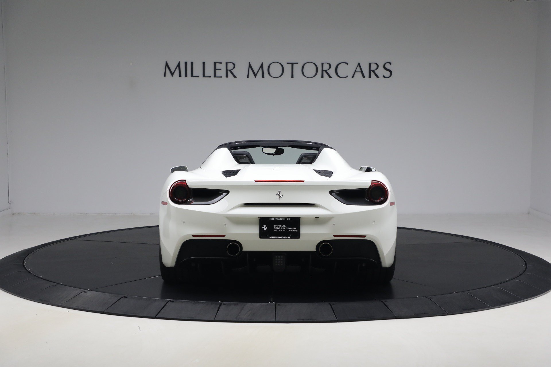 Certified 2016 Ferrari 488 Spider RWD image 6