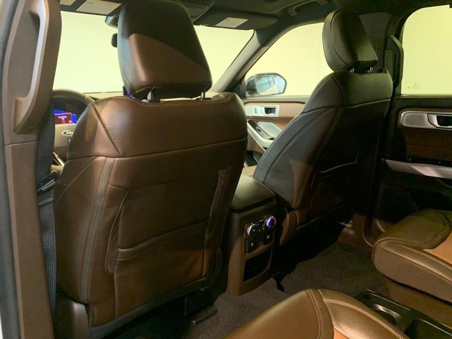 Used 2021 Ford Explorer King Ranch w/ Premium Technology Package image 13