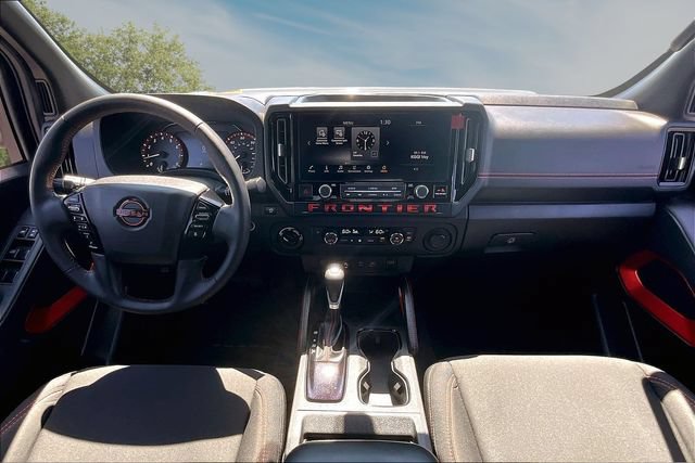 Used 2025 Nissan Frontier PRO-4X AWD/4WD image 8