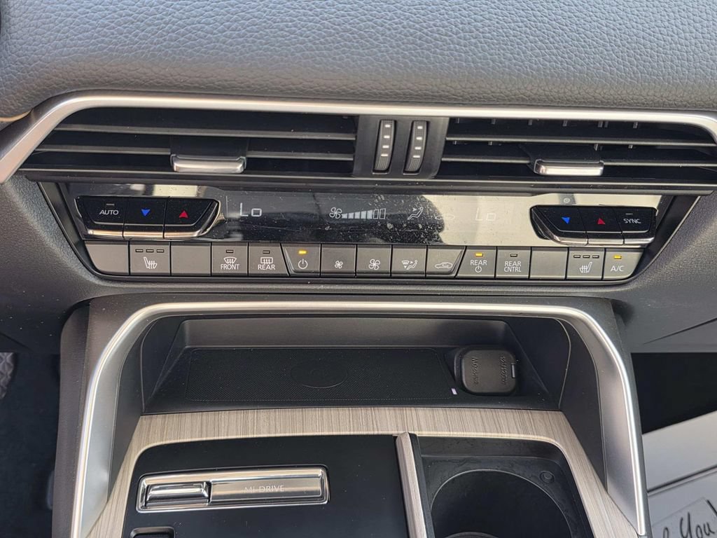Certified 2025 MAZDA CX-90 Plug-In Hybrid w/ Preferred AWD/4WD image 12