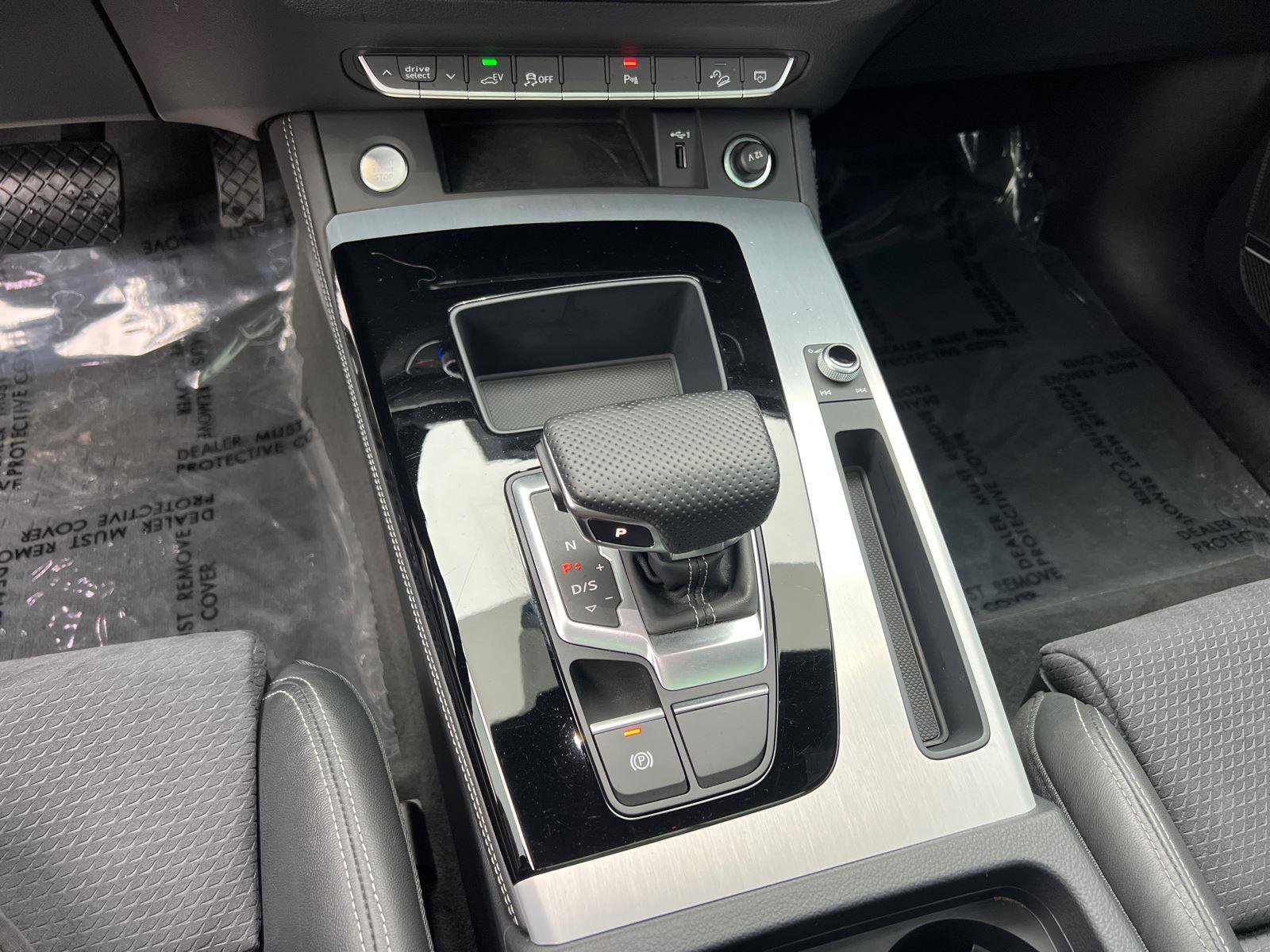 Certified 2023 Audi Q5 e Premium Plus w/ Premium Plus Package image 33