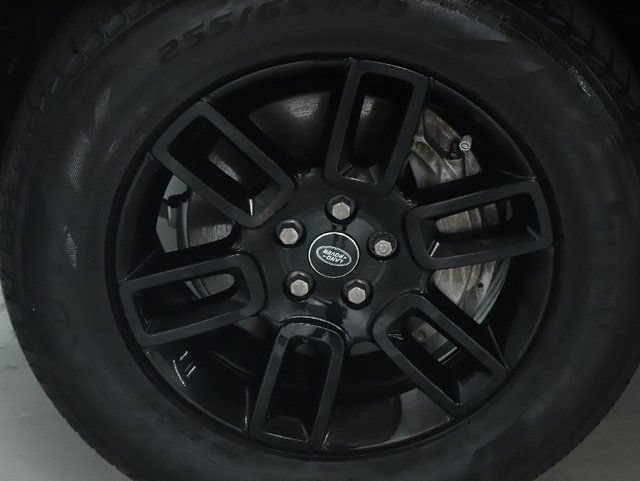Certified 2023 Land Rover Defender 130 SE AWD/4WD image 44
