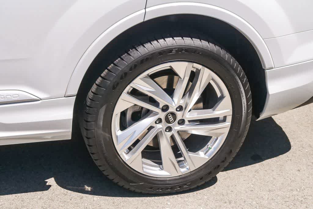 Used 2023 Audi Q7 3.0T Premium Plus w/ Premium Plus Package AWD/4WD image 7