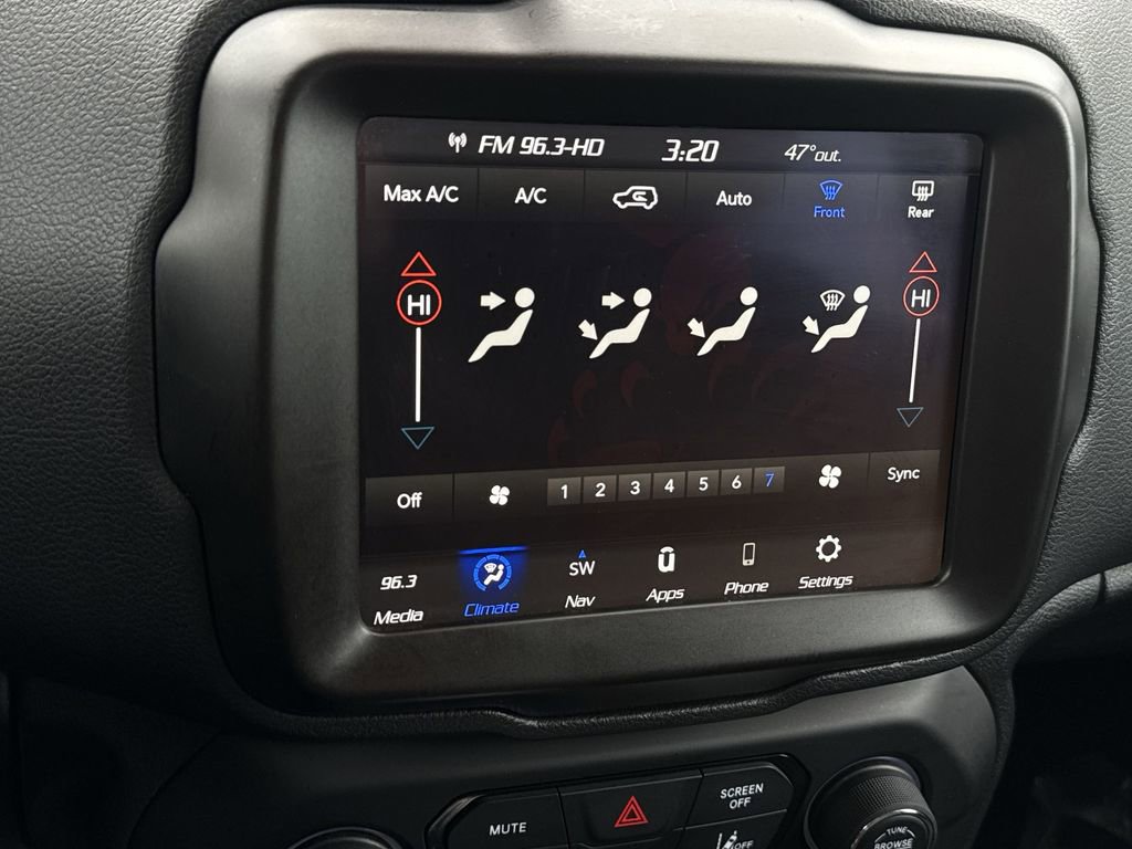 Used 2023 Jeep Renegade Latitude image 21