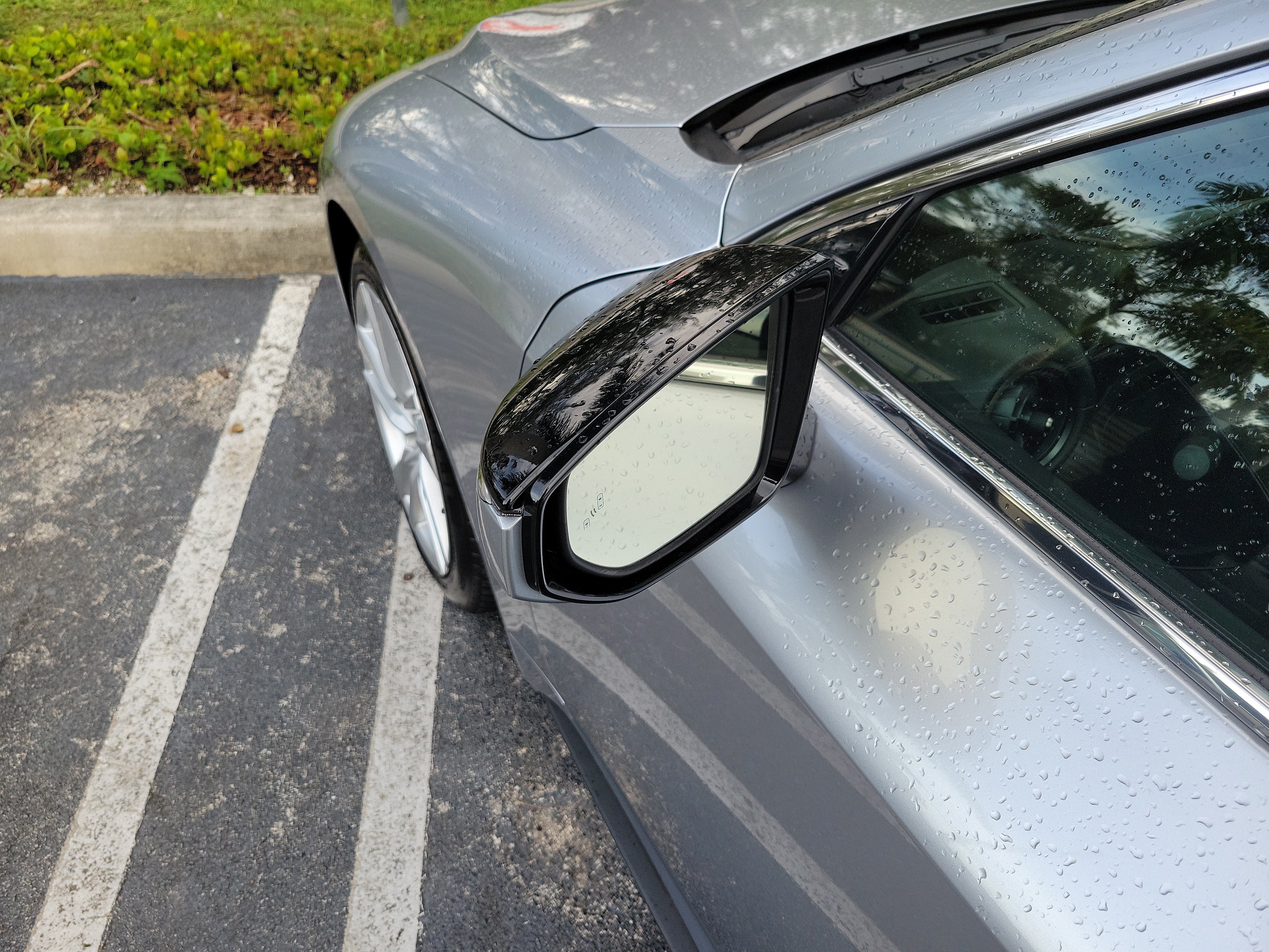 Used 2025 Lexus IS 300 w/ Comfort Package RWD image 8