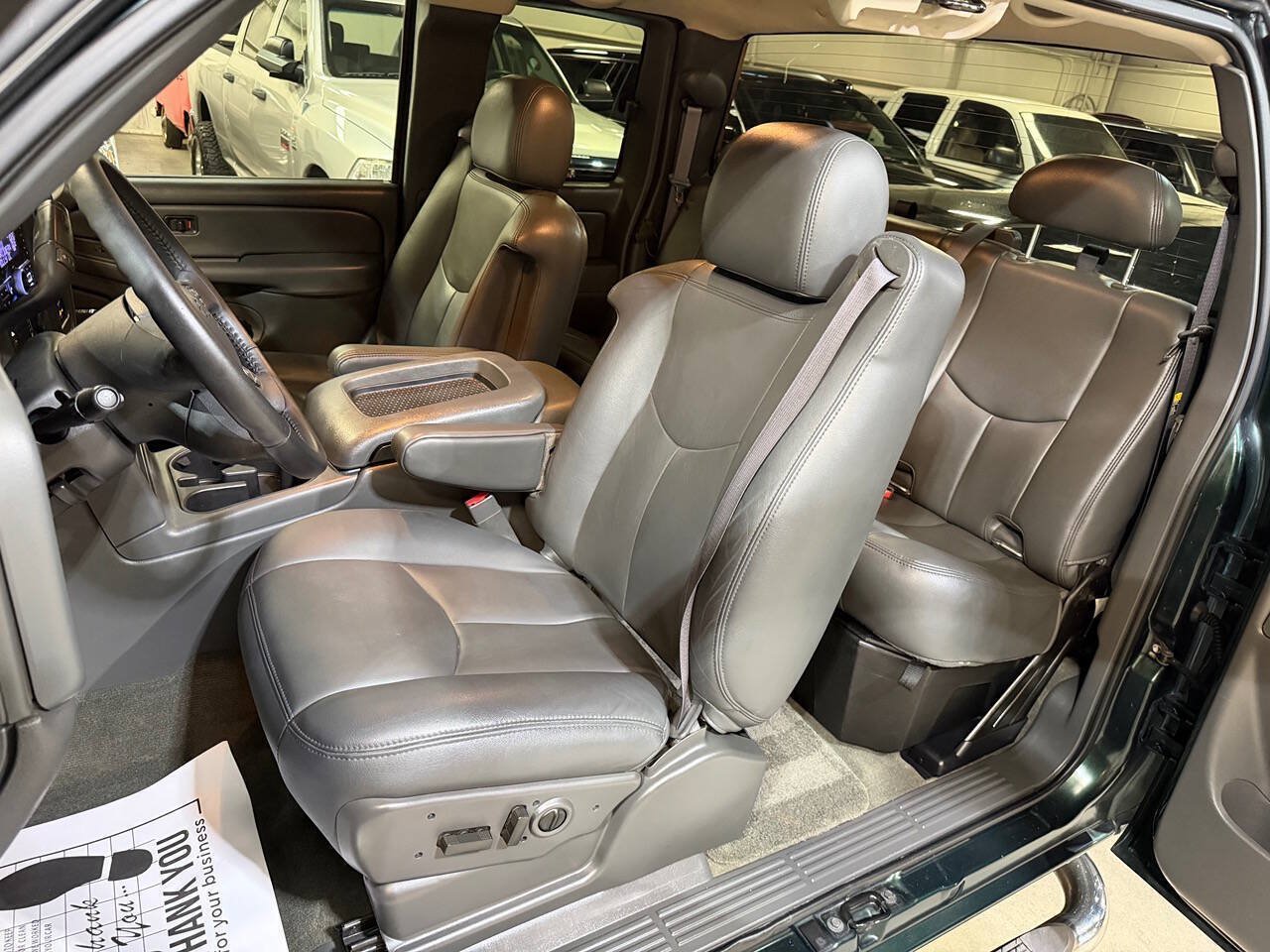 Used 2006 Chevrolet Silverado 2500 LT w/ Heavy-Duty Power Package AWD/4WD image 17