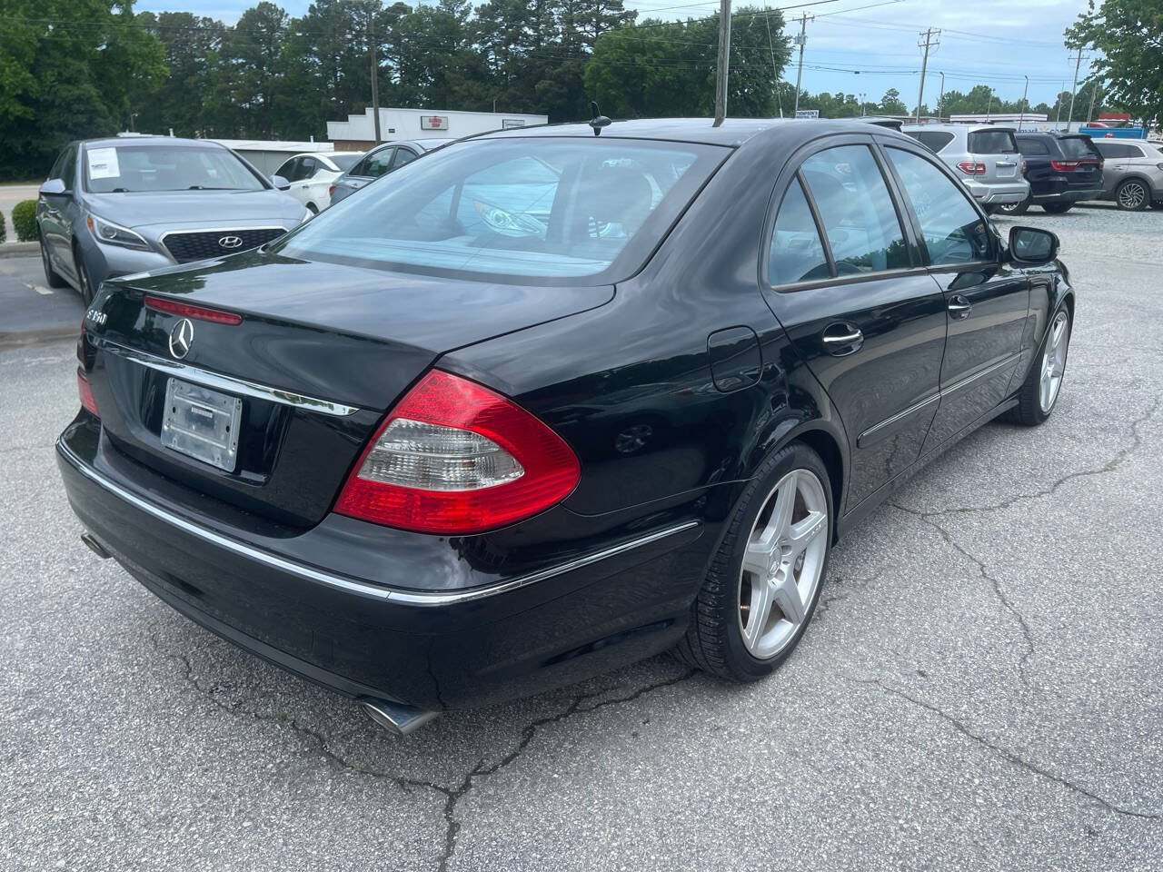 Used 2009 Mercedes-Benz E 350 Sedan image 4
