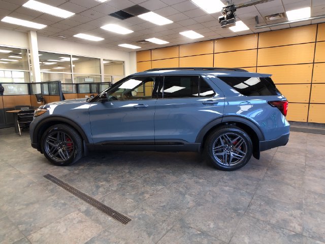 New 2027 Ford Explorer ST-Line w/ Premium Package AWD/4WD image 4
