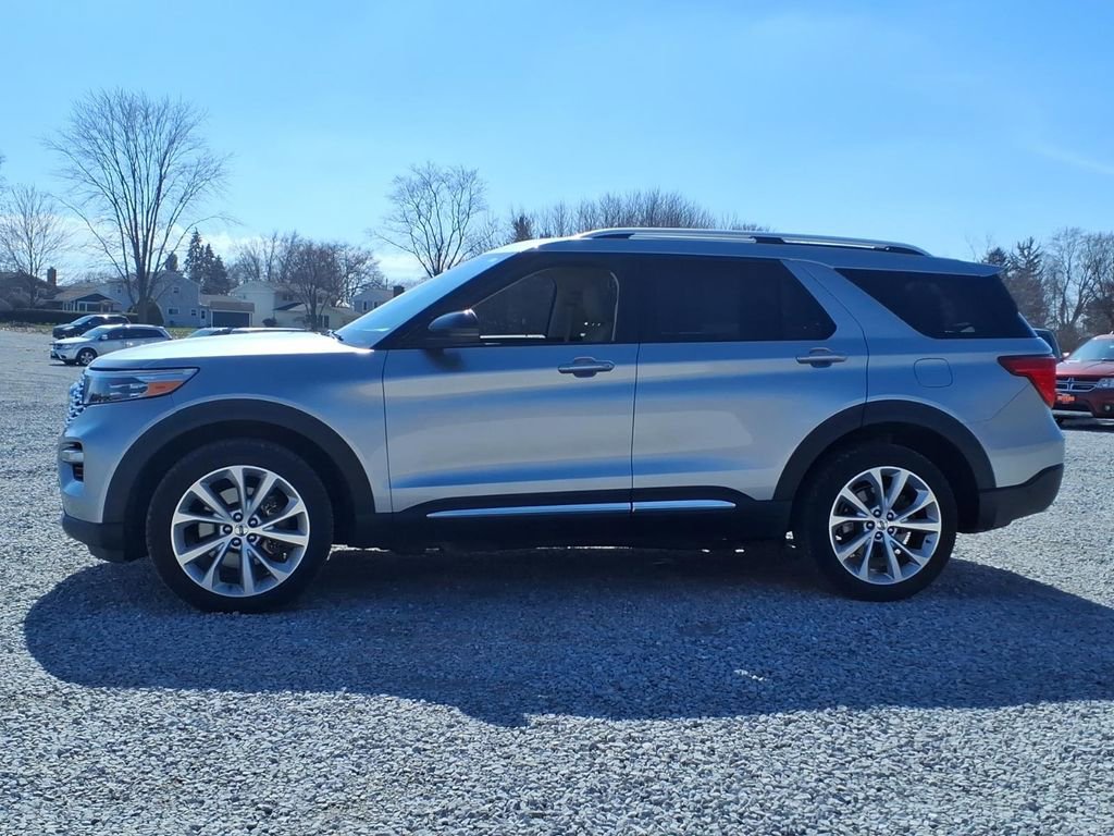 Used 2022 Ford Explorer Platinum w/ Premium Technology Package image 5