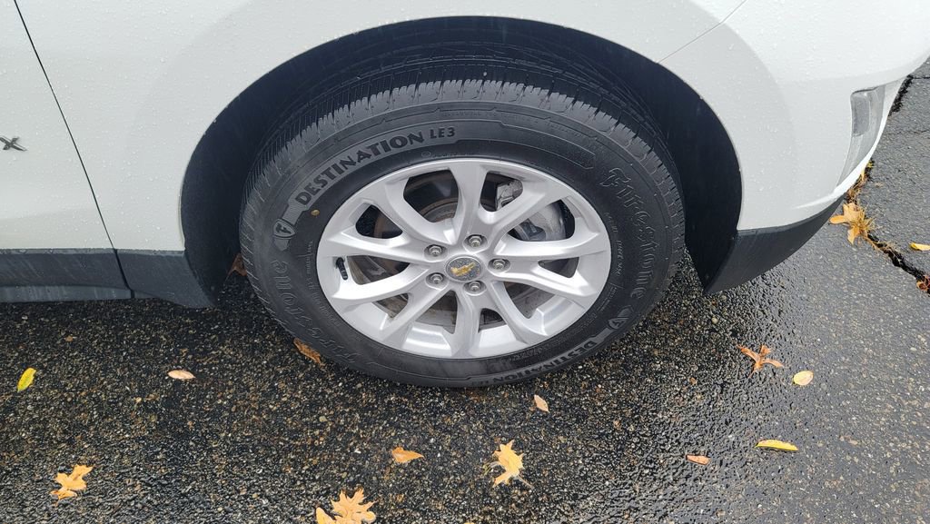 Used 2021 Chevrolet Equinox LS image 15