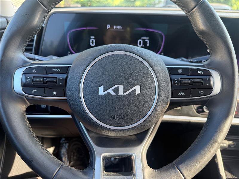 Used 2025 Kia Sportage EX w/ Premium Package FWD image 18