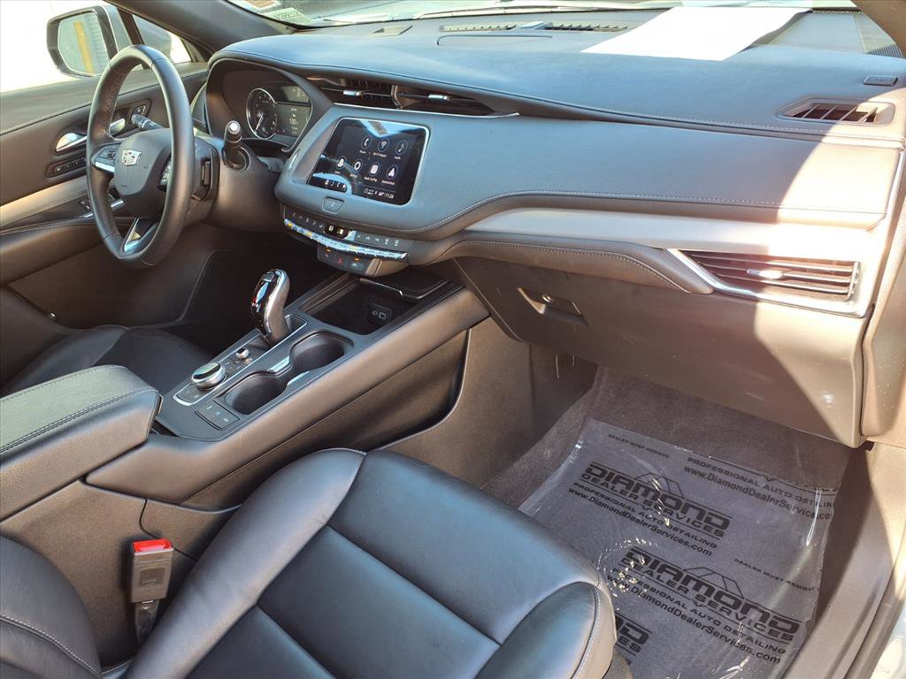 Certified 2023 Cadillac XT4 Premium Luxury image 8