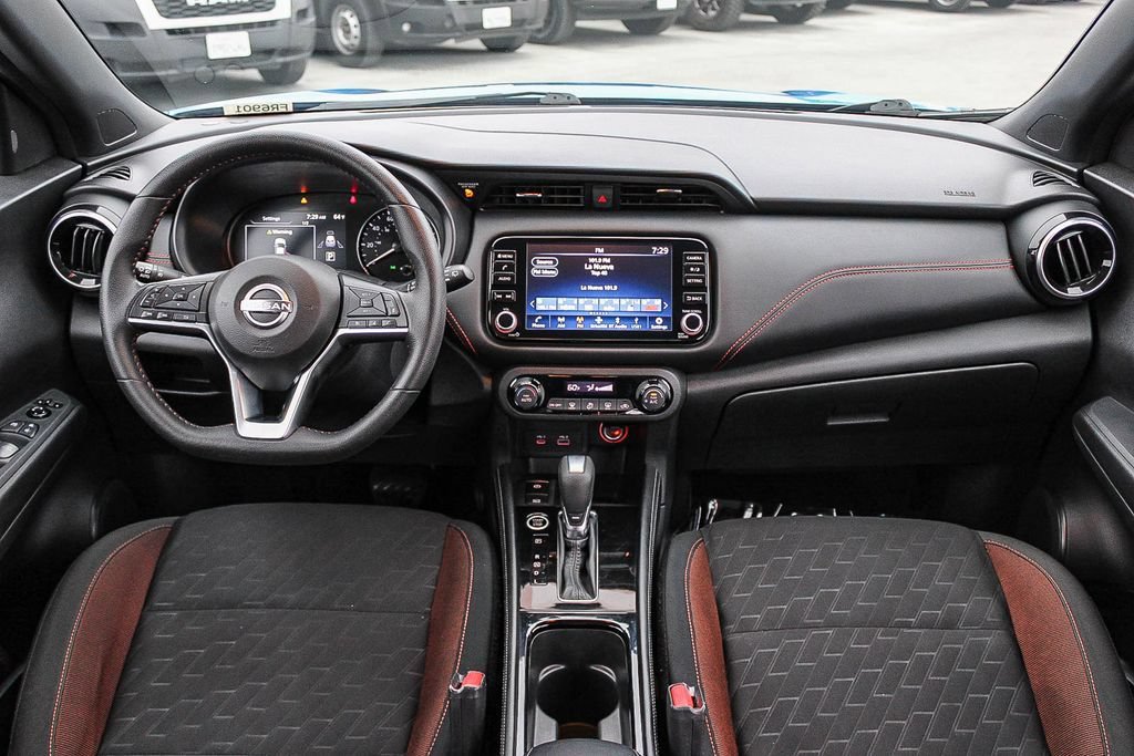 Used 2024 Nissan Kicks SR FWD image 12